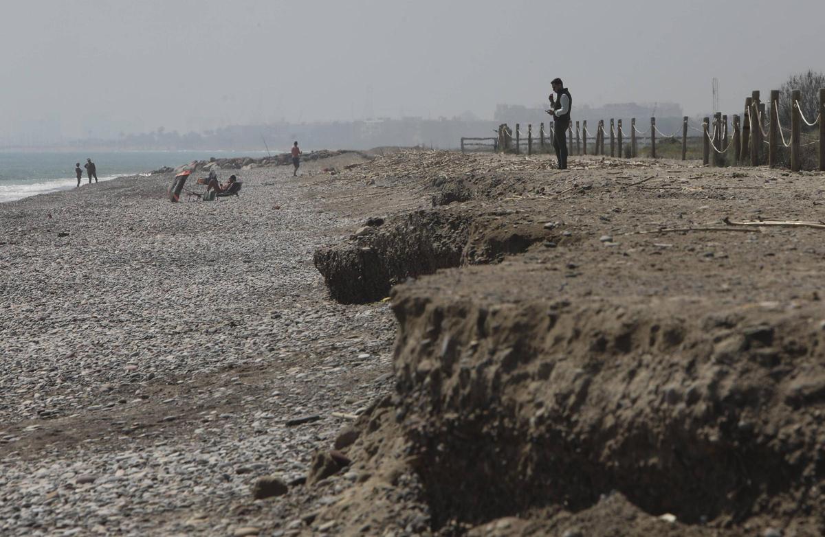 Imagen de la playa Malvarrosa de Corinto, en Sagunt.