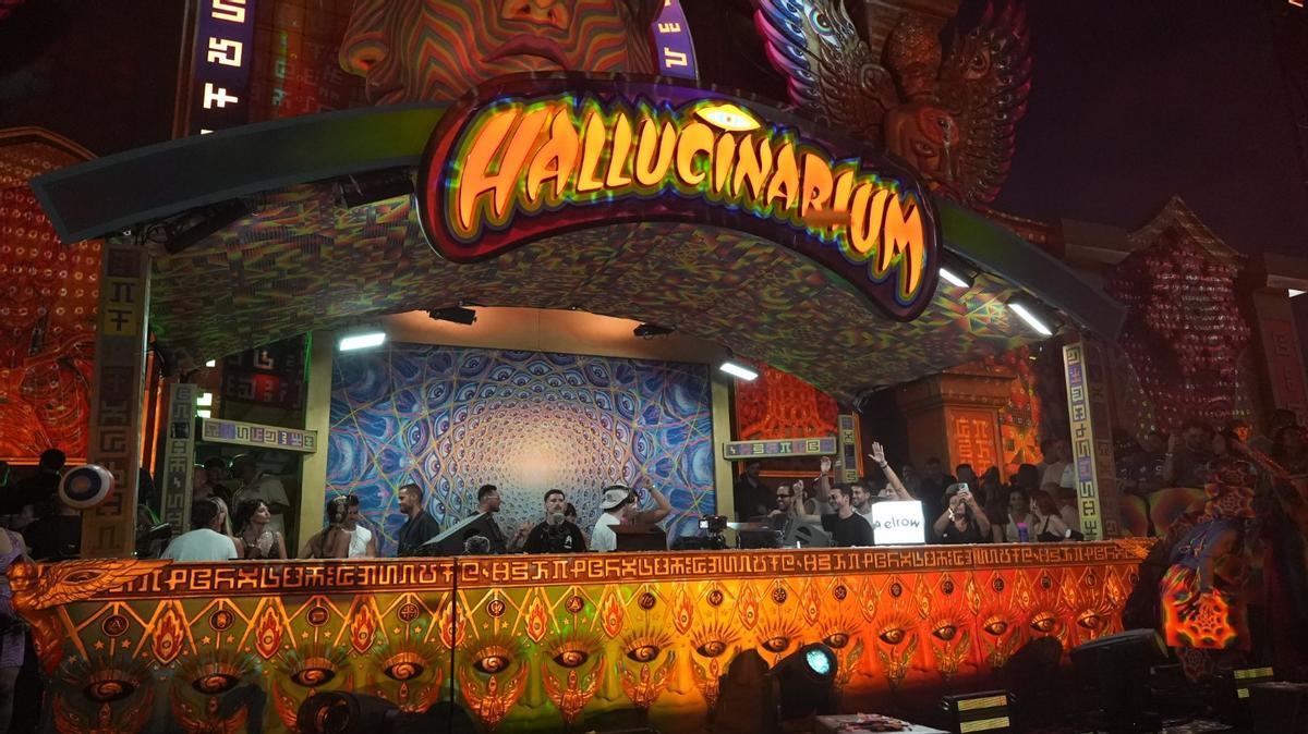 FOTOS | Elrow Mallorca XXL Winamax congrega a miles de personas en Son Fusteret