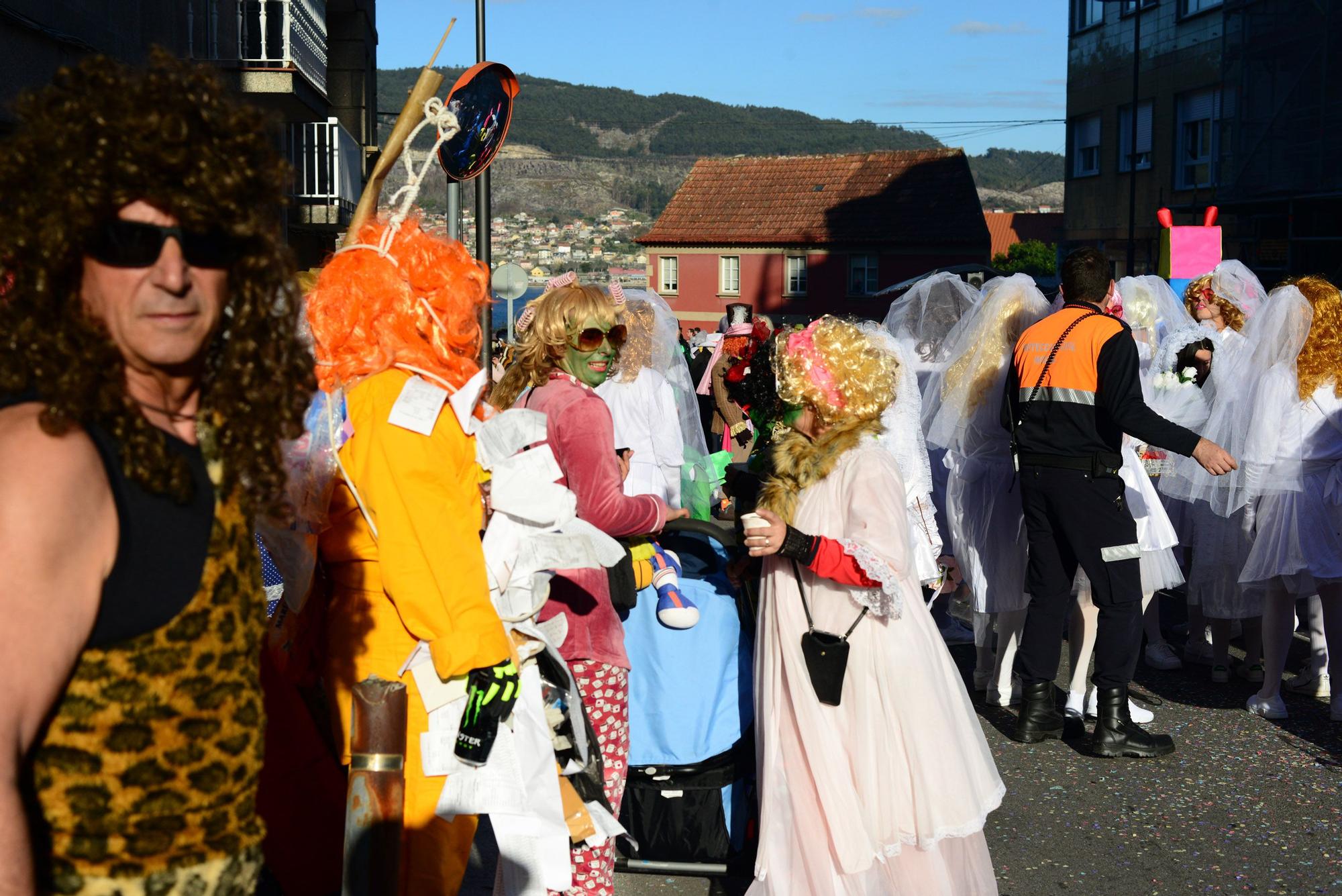 Moaña "llora" el fin del carnaval con el Enterro da Sardiña