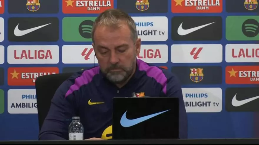 Flick sobre Lewndowski y Ferran: "Quiero ver a todos al nivel al que están ellos dos"