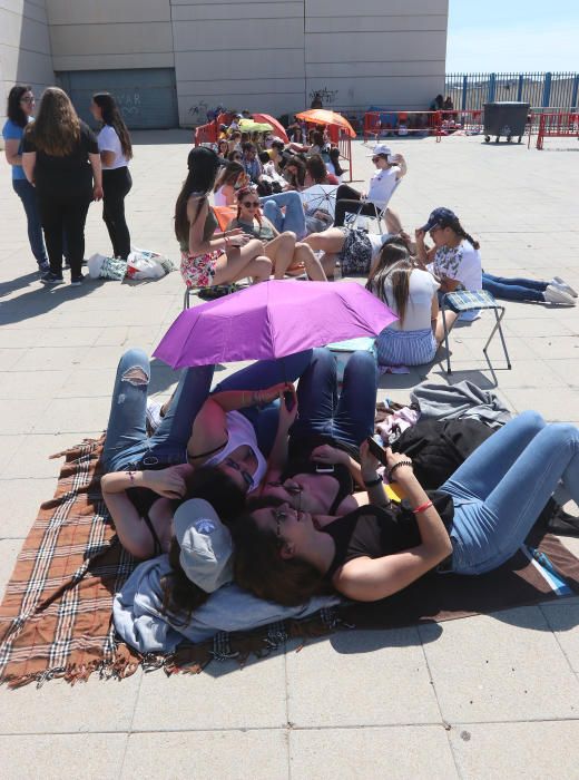 Colas para el concierto de OT en Málaga.