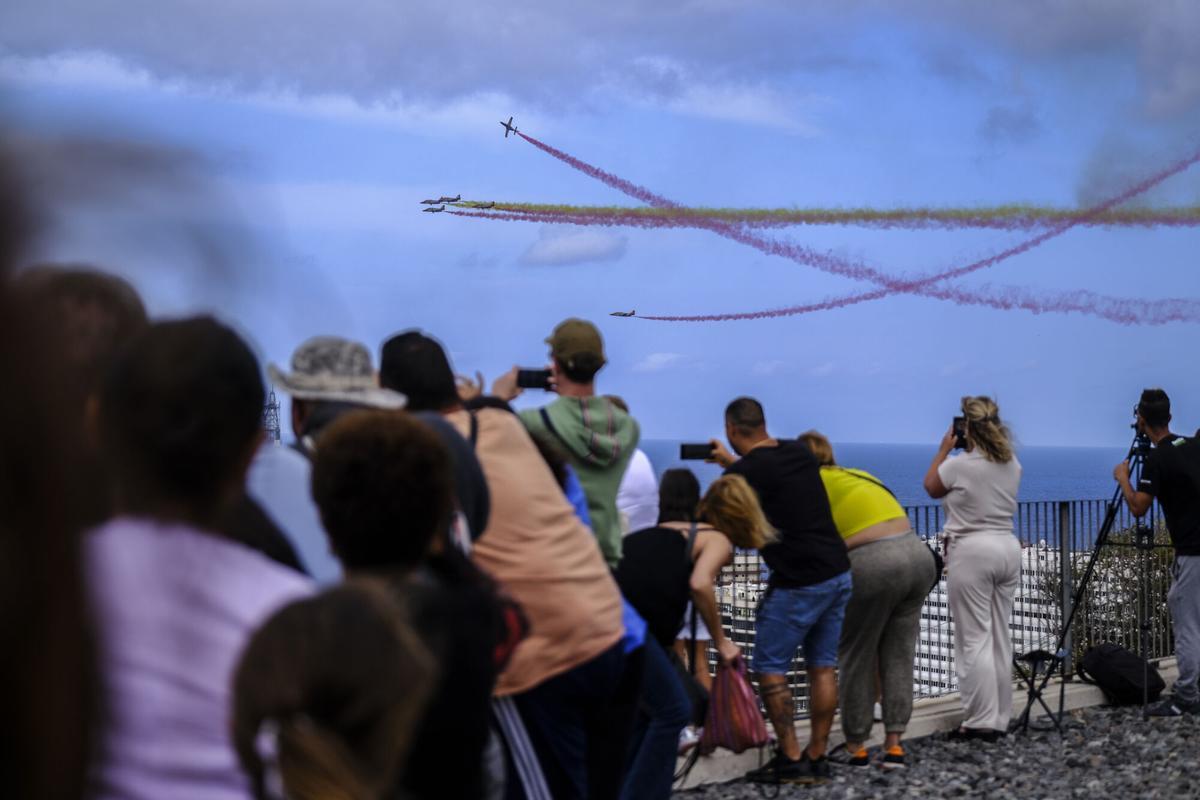 Los actos por el Día de las Fuerzas Armadas en Las Palmas de Gran Canaria, en imágenes