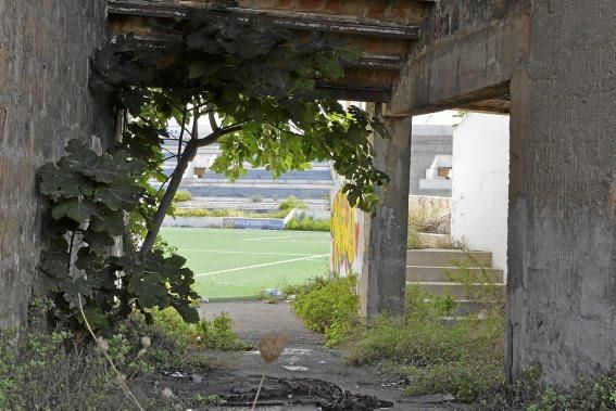 Das Estadi Balear an der Ringautobahn von Palma liegt seit viereinhalb Jahren brach. Jetzt will Atlético Baleares seine frühere Heimstätte wieder auf Vordermann bringen.