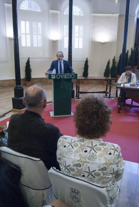 Homenaje a 47 funcionarios del Ayuntamiento de Oviedo