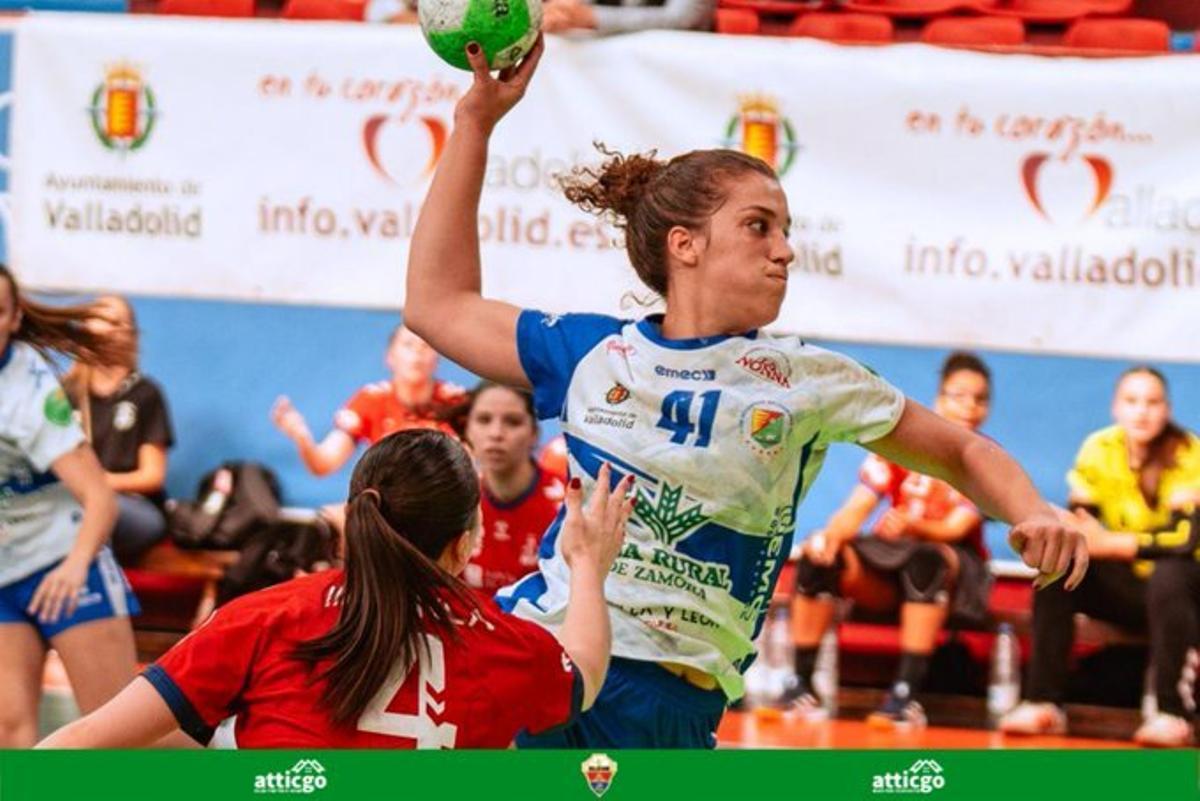 Savina Bergara en un partido con el Valladolid.