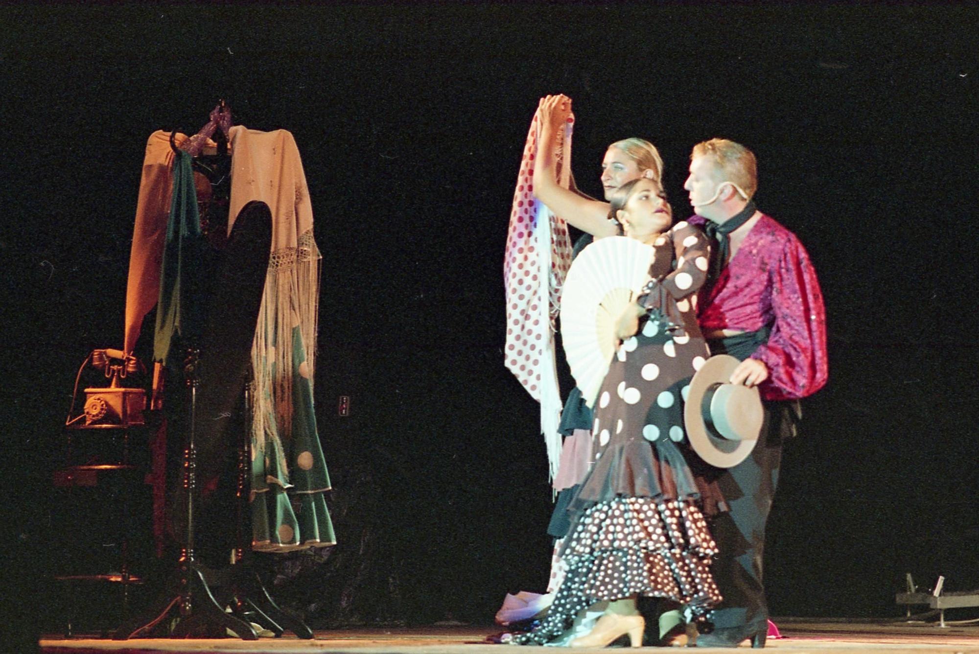 Así fue el homenaje a Miguel de Molina escenificado en la Fira de Xàtiva de 2022