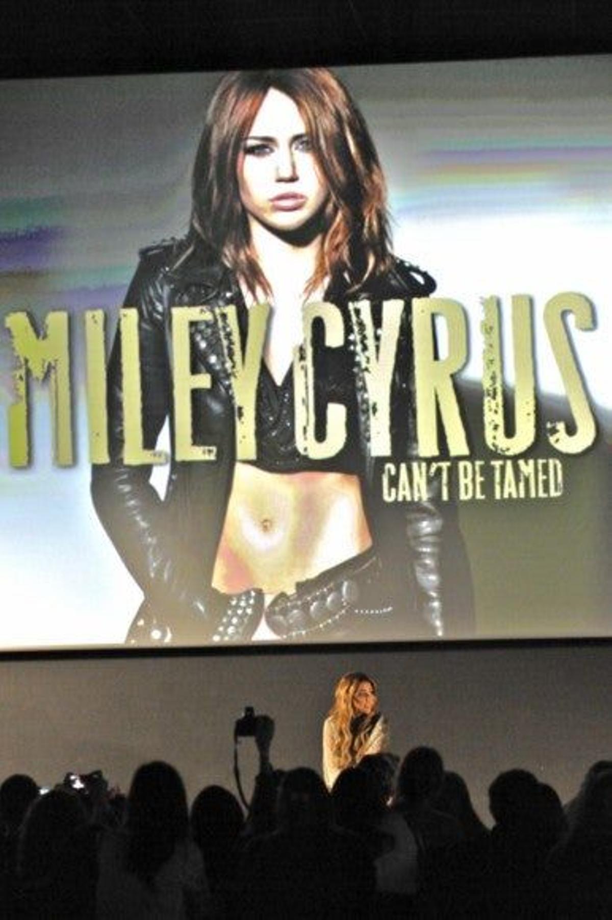 Miley Cyrus  102