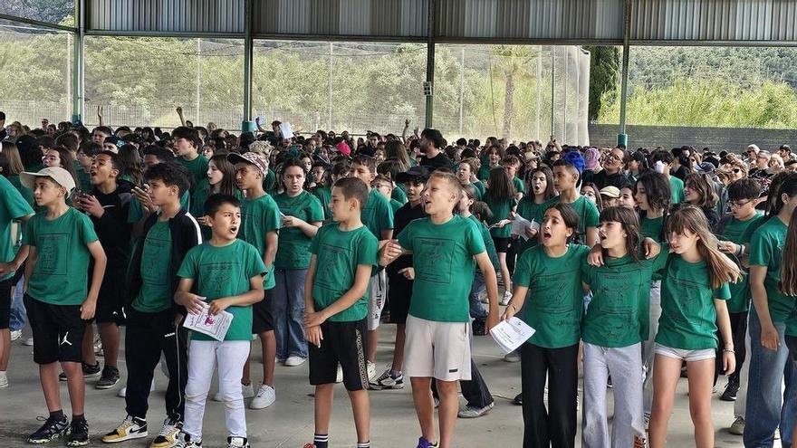 Tavernes de la Valldigna conciencia sobre el poder del dibujo y la expresión infantil para abordar la guerra