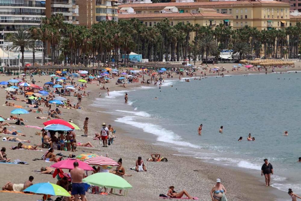 Control de aforo en las playas de Málaga en la nueva normalidad