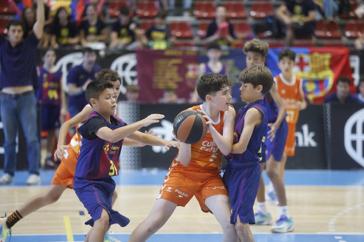 La final del Campeonato de España mini de baloncesto que se disputa en Córdoba, en imágenes