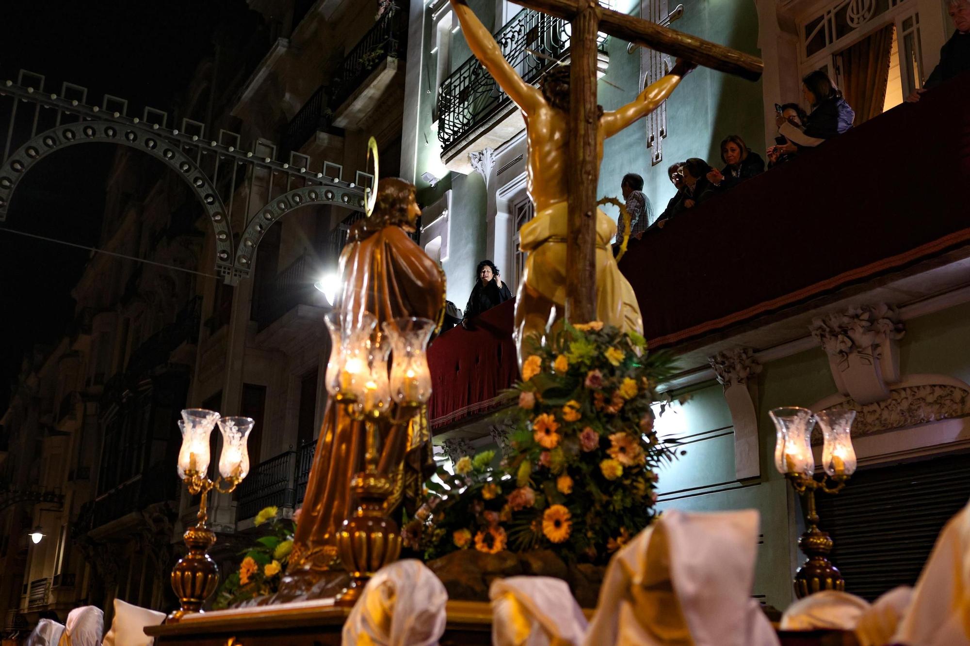 Cantos en Alcoy para rasgar el silencio