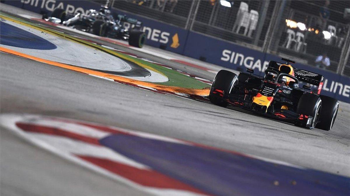 Verstappen, seguido por Hamilton, en los entrenamientos del GP de Singapur.