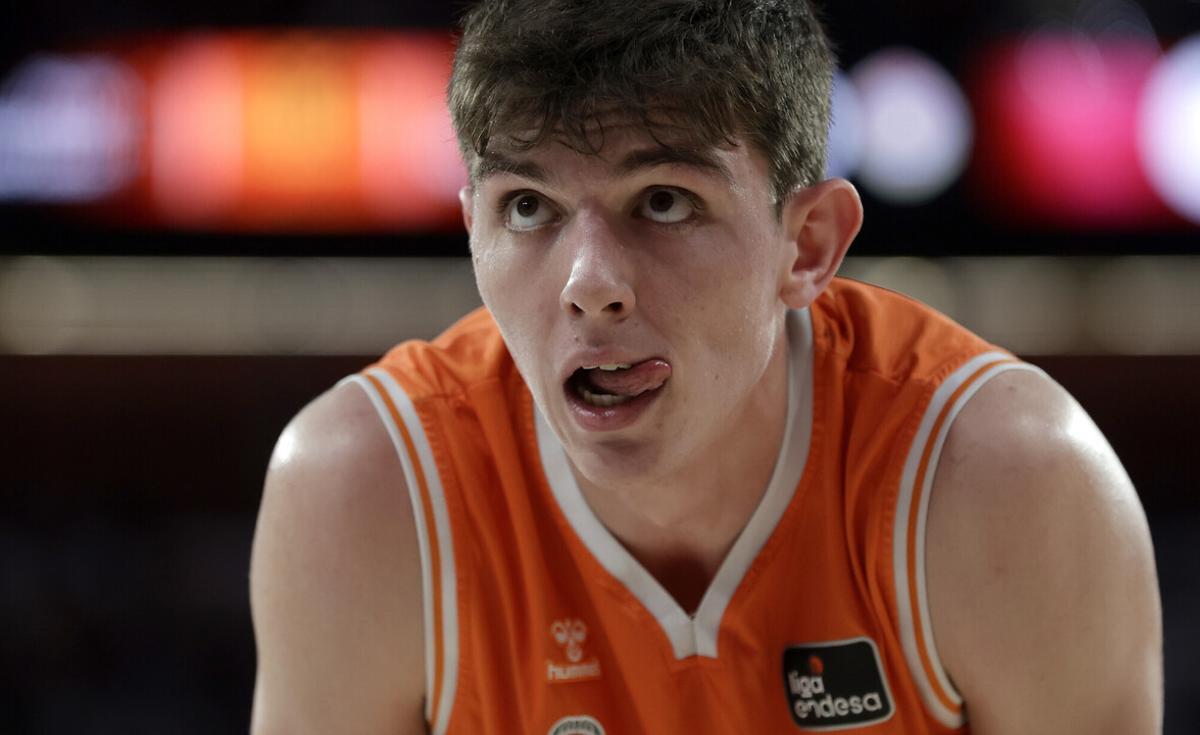 Sergio de Larrea, una de las sensaciones de la temporada con el Valencia Basket.