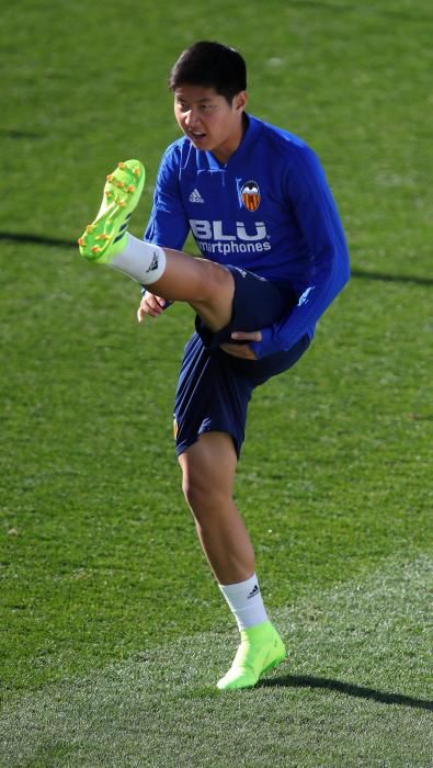 El balón de la Europa League en el entrenamiento