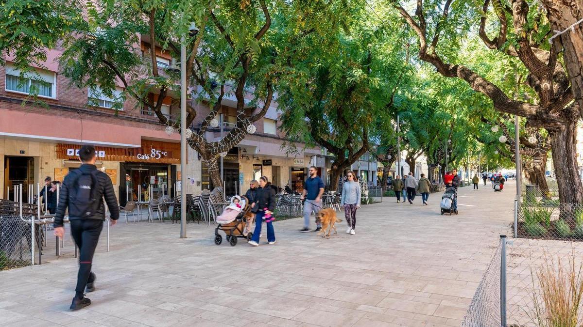 Un tramo de la rambla Modolell de Viladecans.