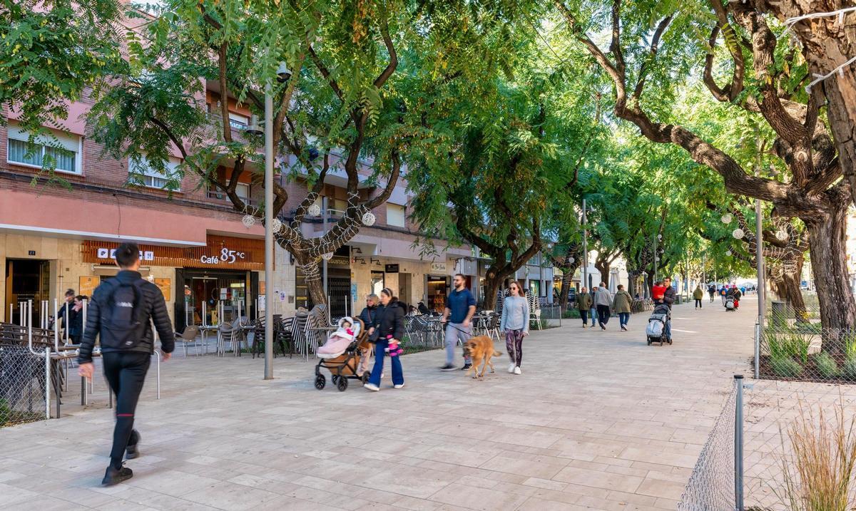 Un tramo de la rambla Modolell de Viladecans.