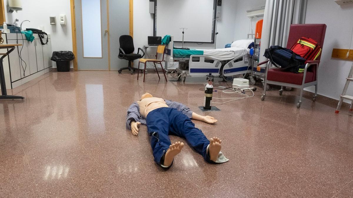 Simulación de un laboratorio hospitalario en la Facultad de Ciencias de la Salud de la UA.