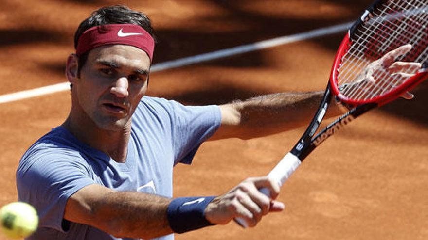 Federer será baja en Madrid por una lesión de espalda