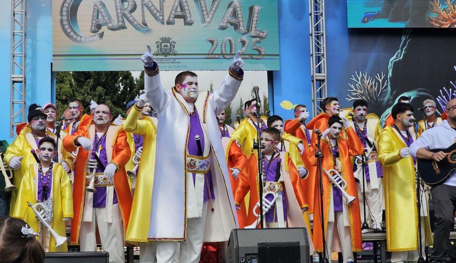 La murga Nisí Nino, que regresa con Maikel Chacón en la dirección. | EL DÍA