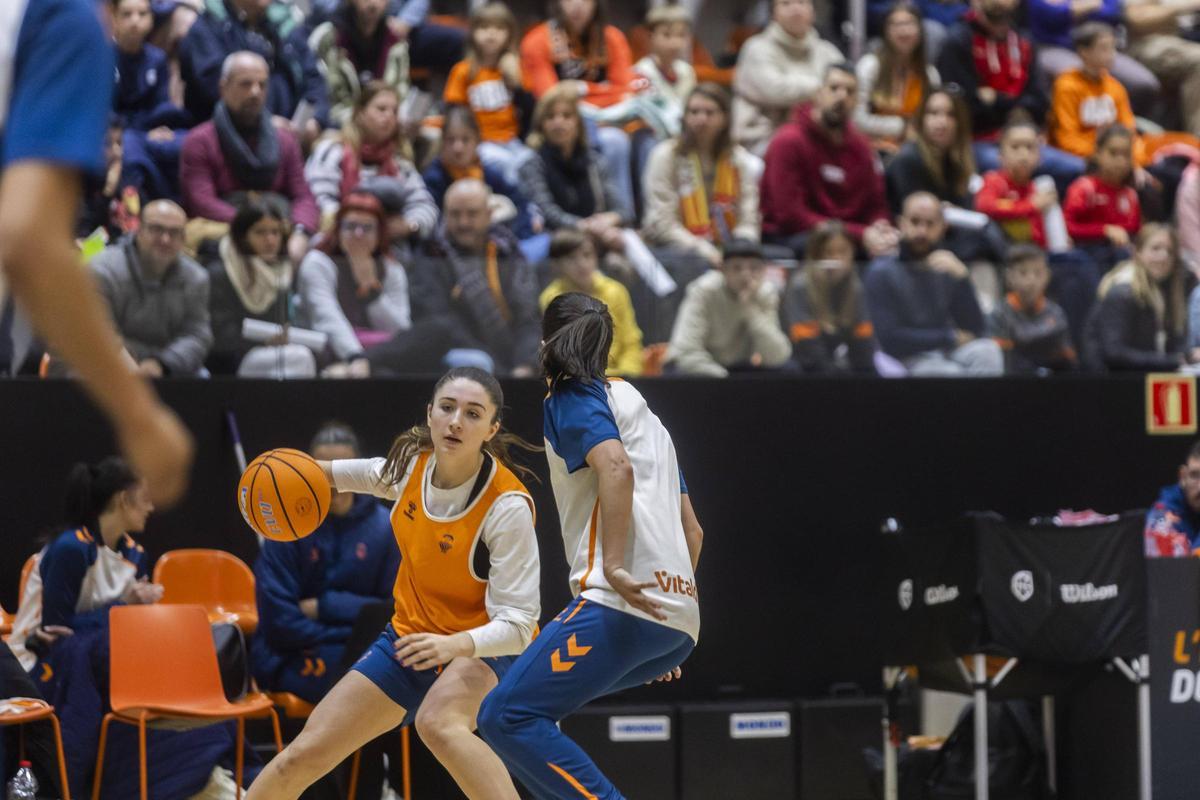 Búscate en el entrenamiento del Valencia Basket Búscate en el entrenamiento del Valencia Basket