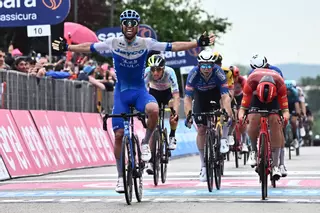 Al tercer día resucita el duelo Evenepoel-Roglic