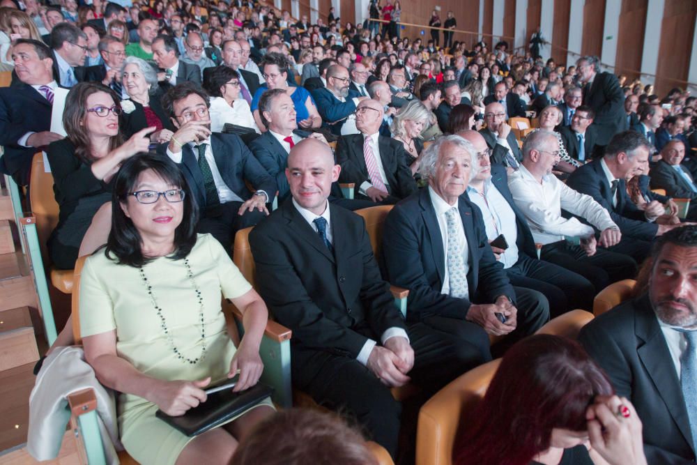 Las principales autoridades, empresarios y miembros de la sociedad civil acudieron al evento.