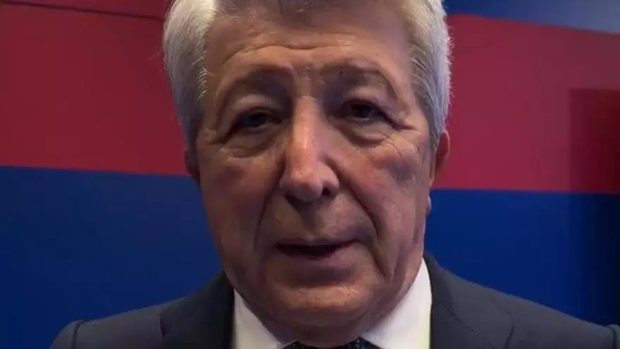 El presidente del Atlético felicita al equipo… y bromea con que Tomford y Smith no tuvieron que jugar