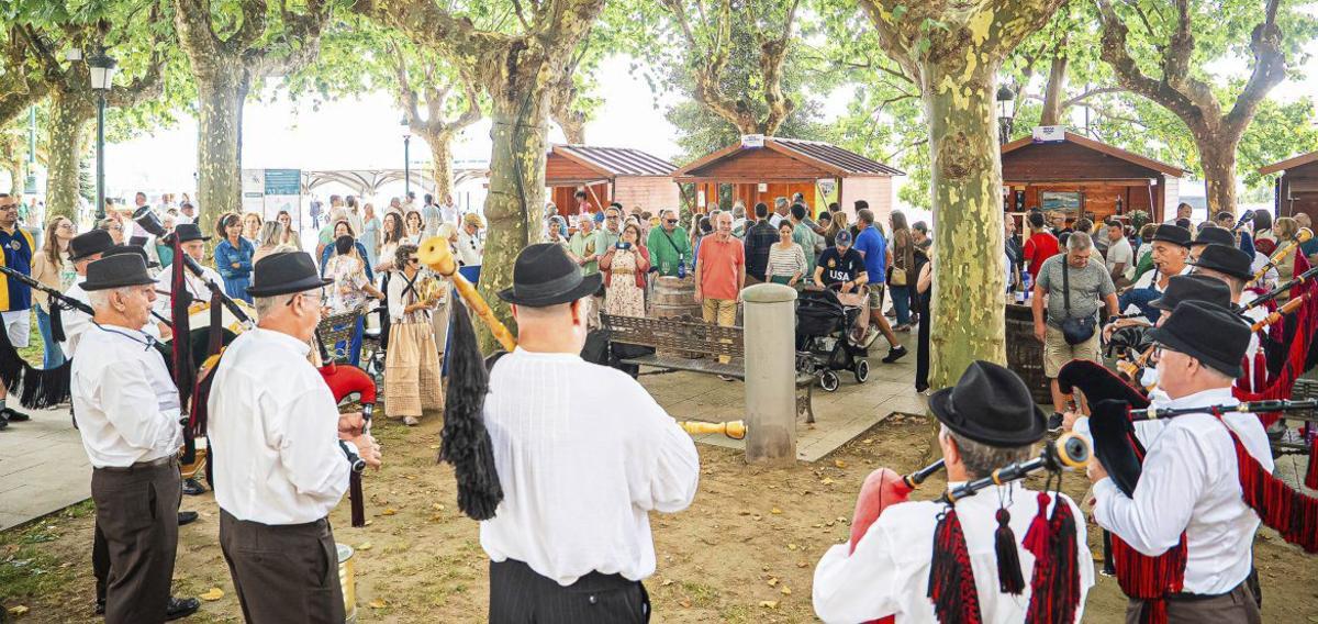 V Festa do Viño Ribeiras do Morrazo por la celebración del Carmen | PEDRO MINA
