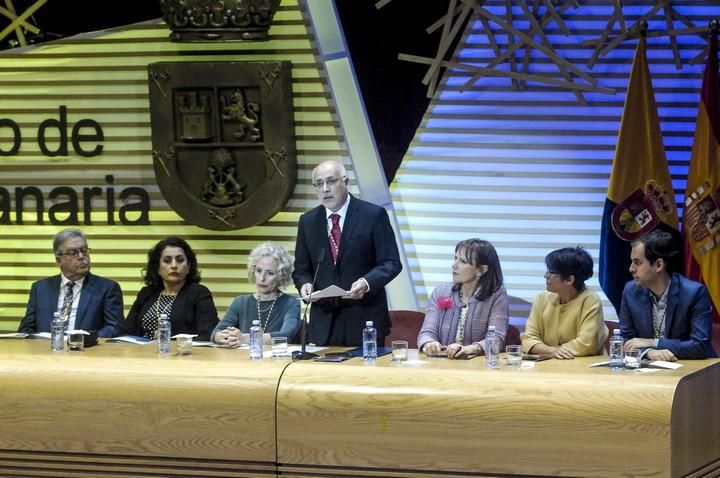 ENTREGA DE HONORES Y DISTINCIONES DEL CABILDO DE ...