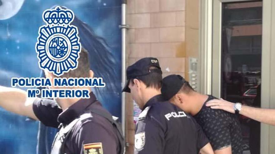 Liberadas en Ferrol siete personas, una de ellas menor, víctimas de trata con fines de explotación sexual