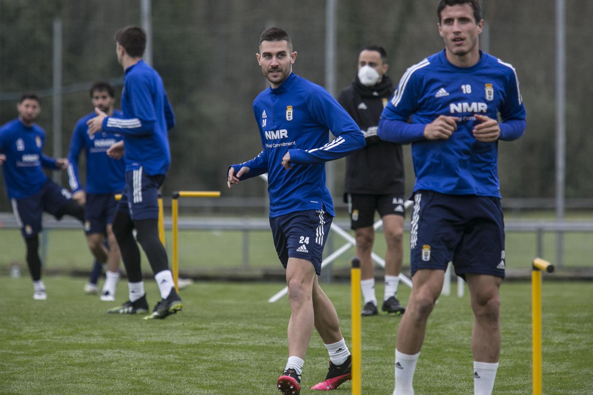 Las imágenes del entrenamiento del Oviedo antes de recibir al Zaragoza