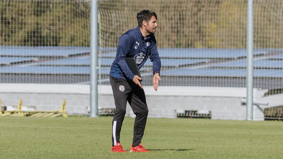 Lolo Escobar, en un entrenamiento con el Lugo