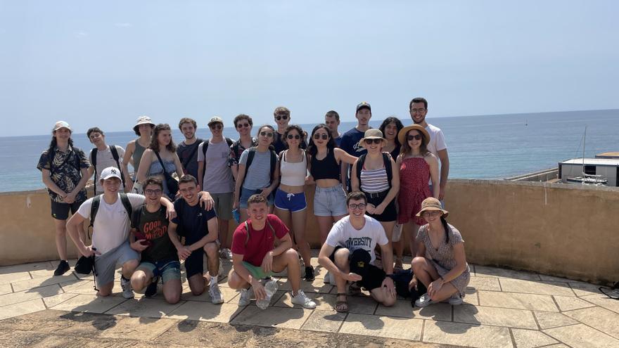 Alumnos de los cursos universitarios del Lycée Pierre-de-Fermat de Toulouse visitan El Campello