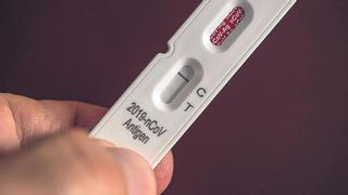 El repunte de Covid multiplica por seis la venta de test de antígenos en farmacias
