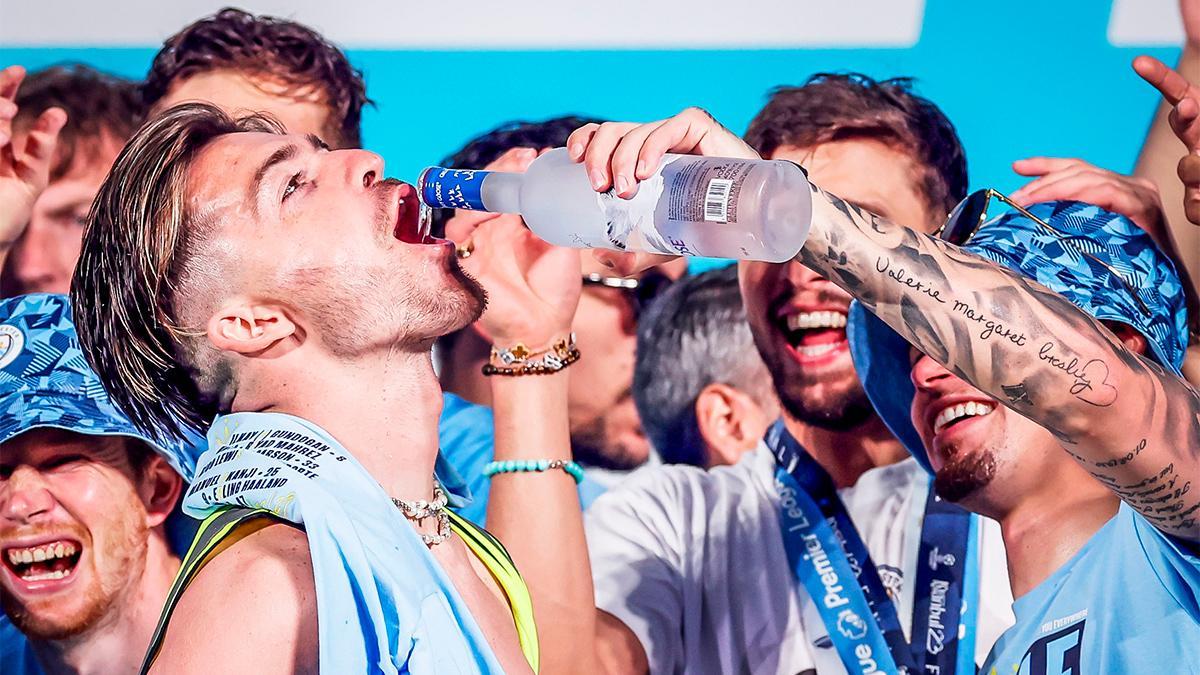 Mucha fiesta y alcohol: la mejor recopilación de cómo ha vivido Grealish la celebración