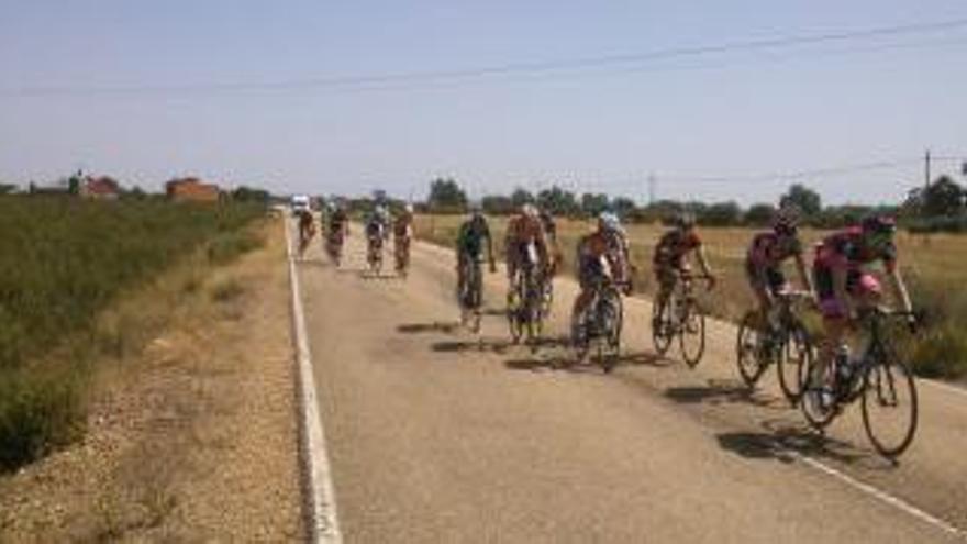 Un grupo de escapados en una anterior edición de la Vuelta