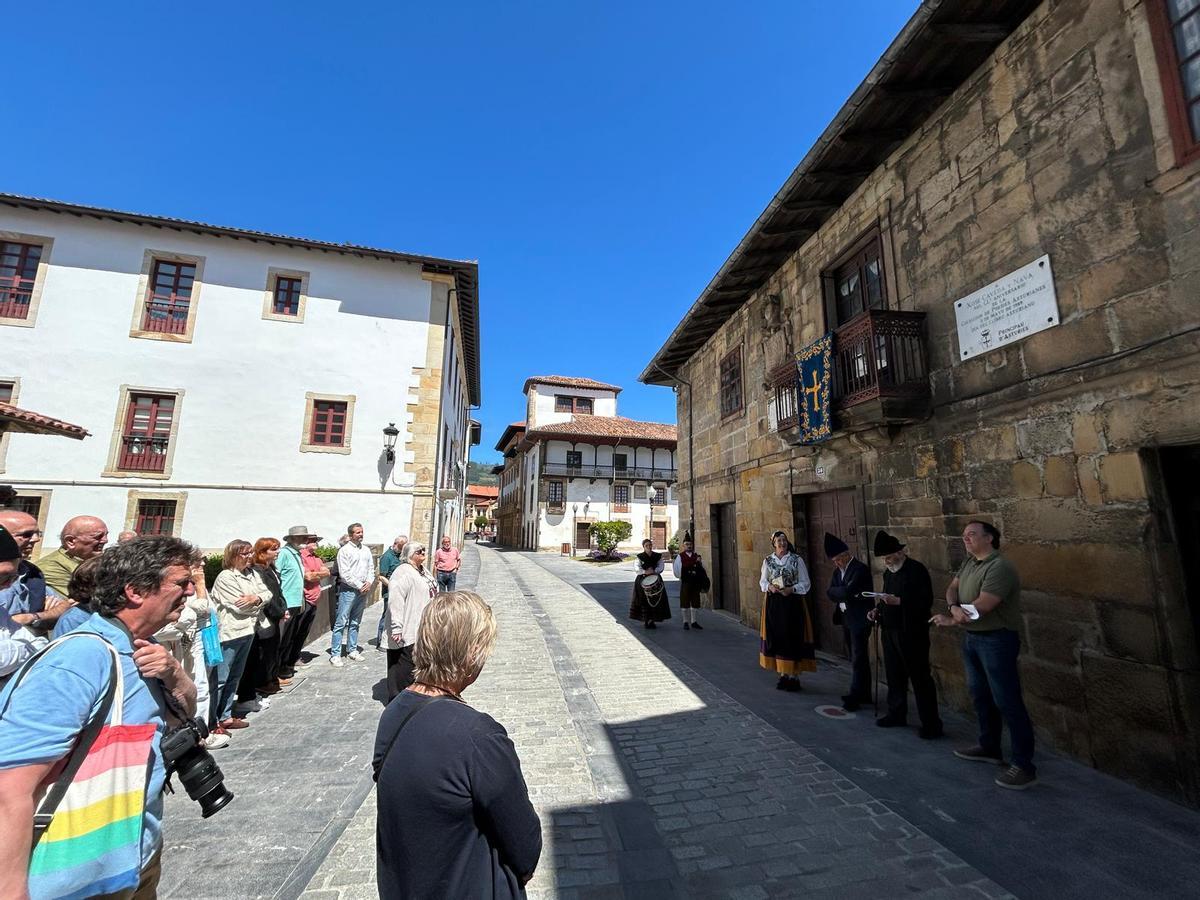EN IMÁGENES: Homenaje en Villaviciosa a José Caveda y Nava