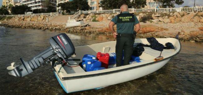 La patera que ha llegado a Torrevieja