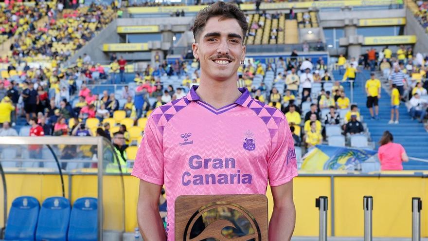 Las Islas Canarias premiarán al bodyboarder Armide Soliveres por su trayectoria deportiva.