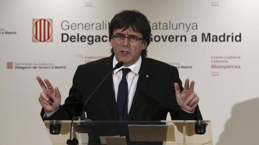 Puigdemont: "He venido a trasladar el compromiso del Govern con la independencia"
