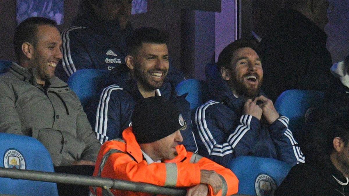 Messi vio la victoria de Argentina en el palco con Agüero