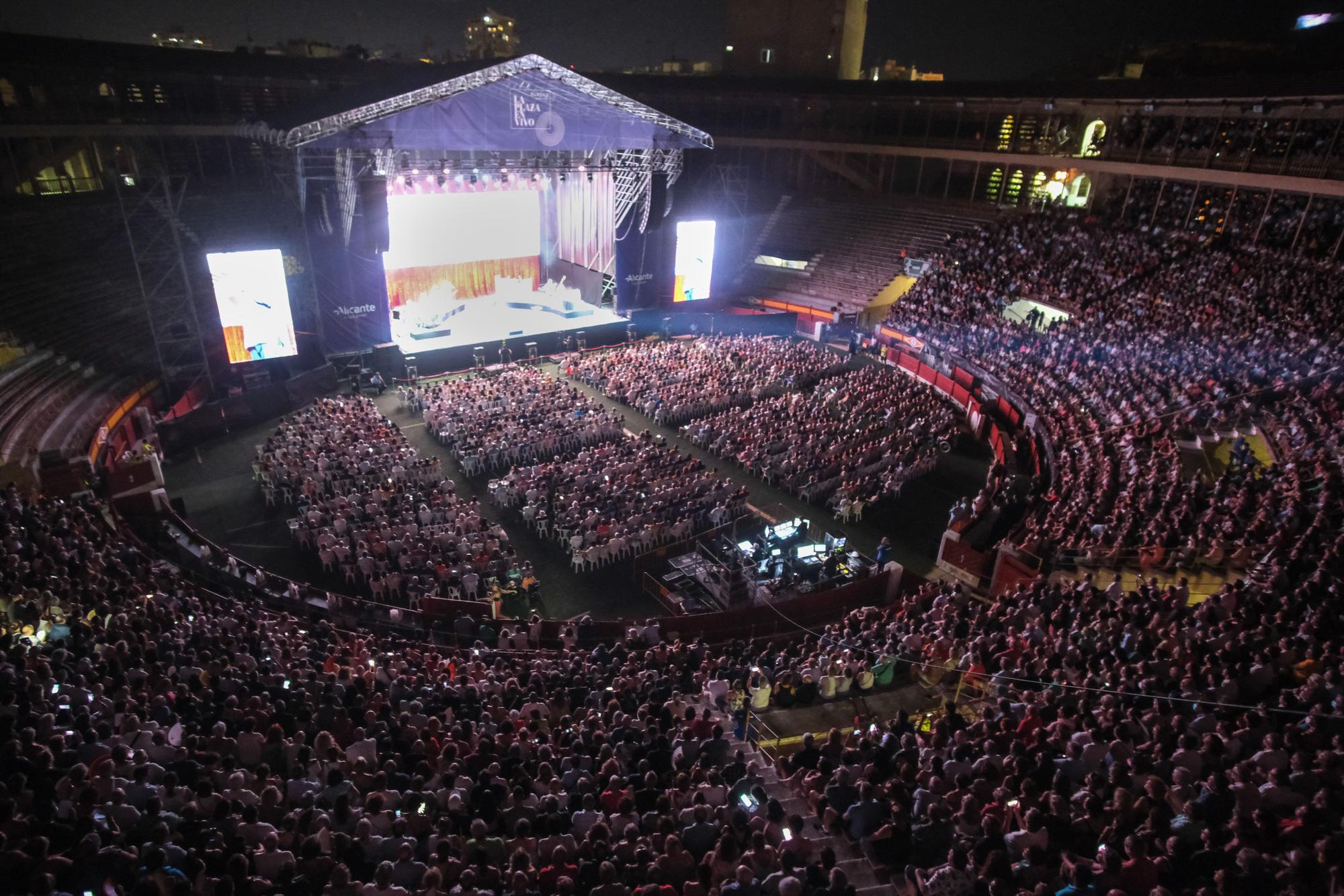 Así ha sido el concierto de Serrat en Alicante