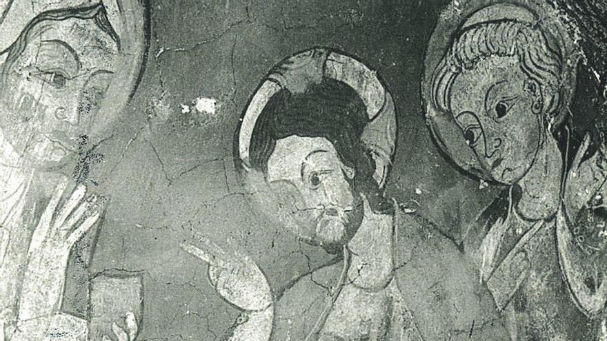 Parte del mural gótico escondido tras un retablo en La Hiniesta.