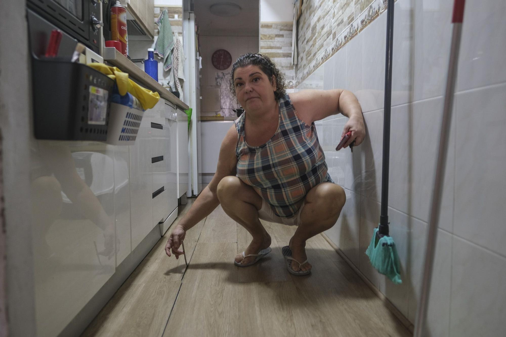 A una vivienda de Las Rehoyas le brotan aguas fecales por los sumideros