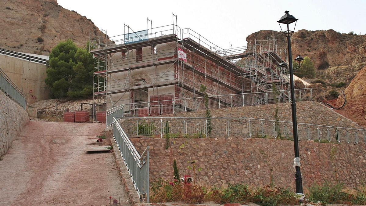 Estado de las obras de la ermita de San Lázaro. | PILAR WALS