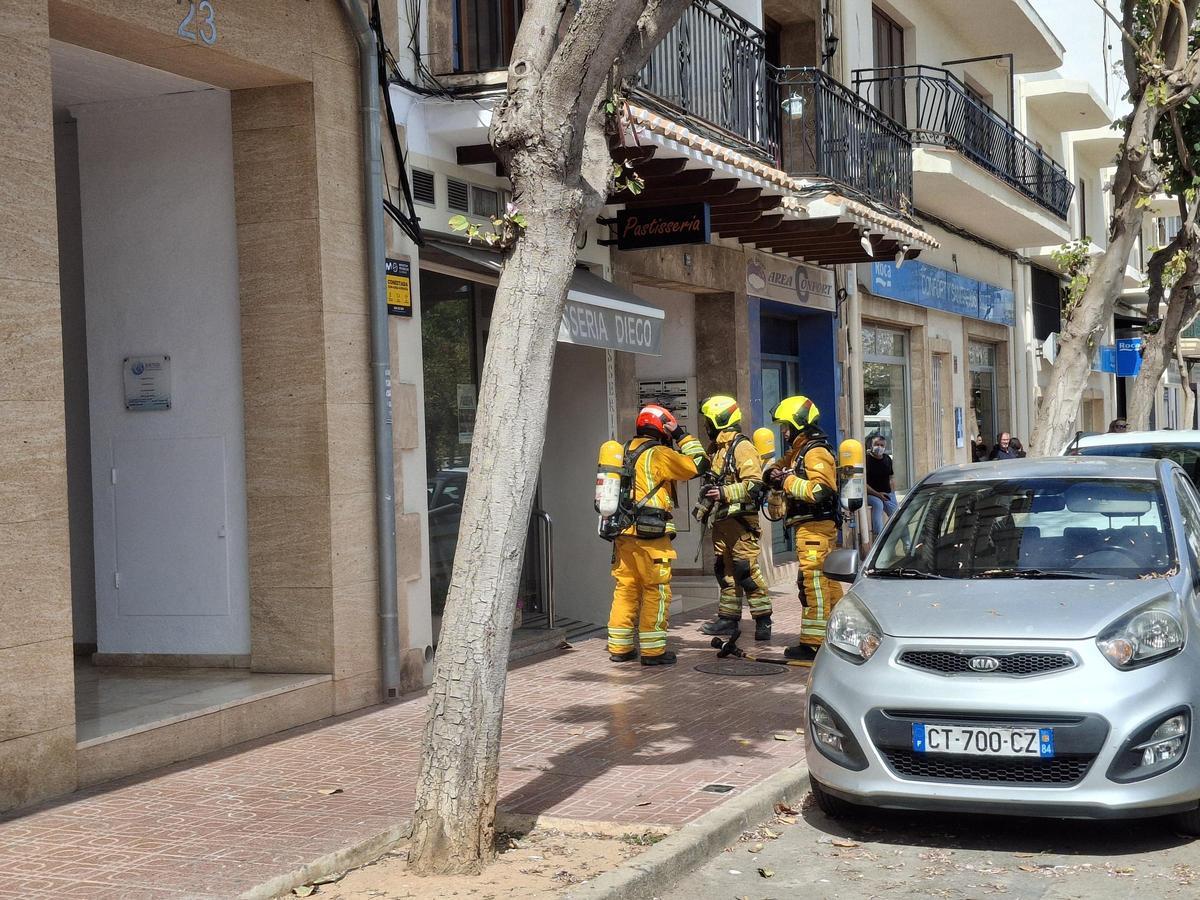 Los bomberos ya están extinguiendo las llamas