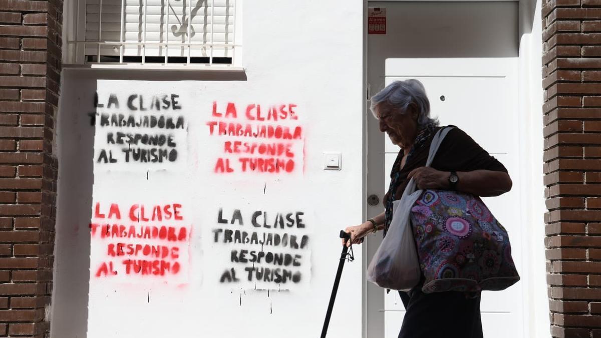 El alicantino barrio de El Pla se rebela contra la expansión de los apartamentos turísticos