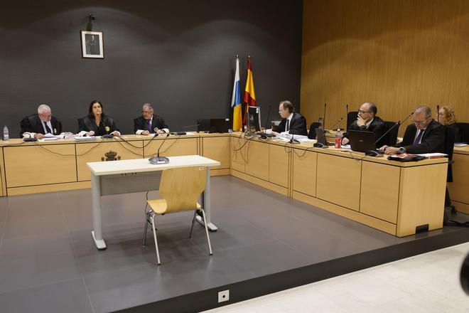 "Donar una única versió d'un fet és censurar la veritat"
