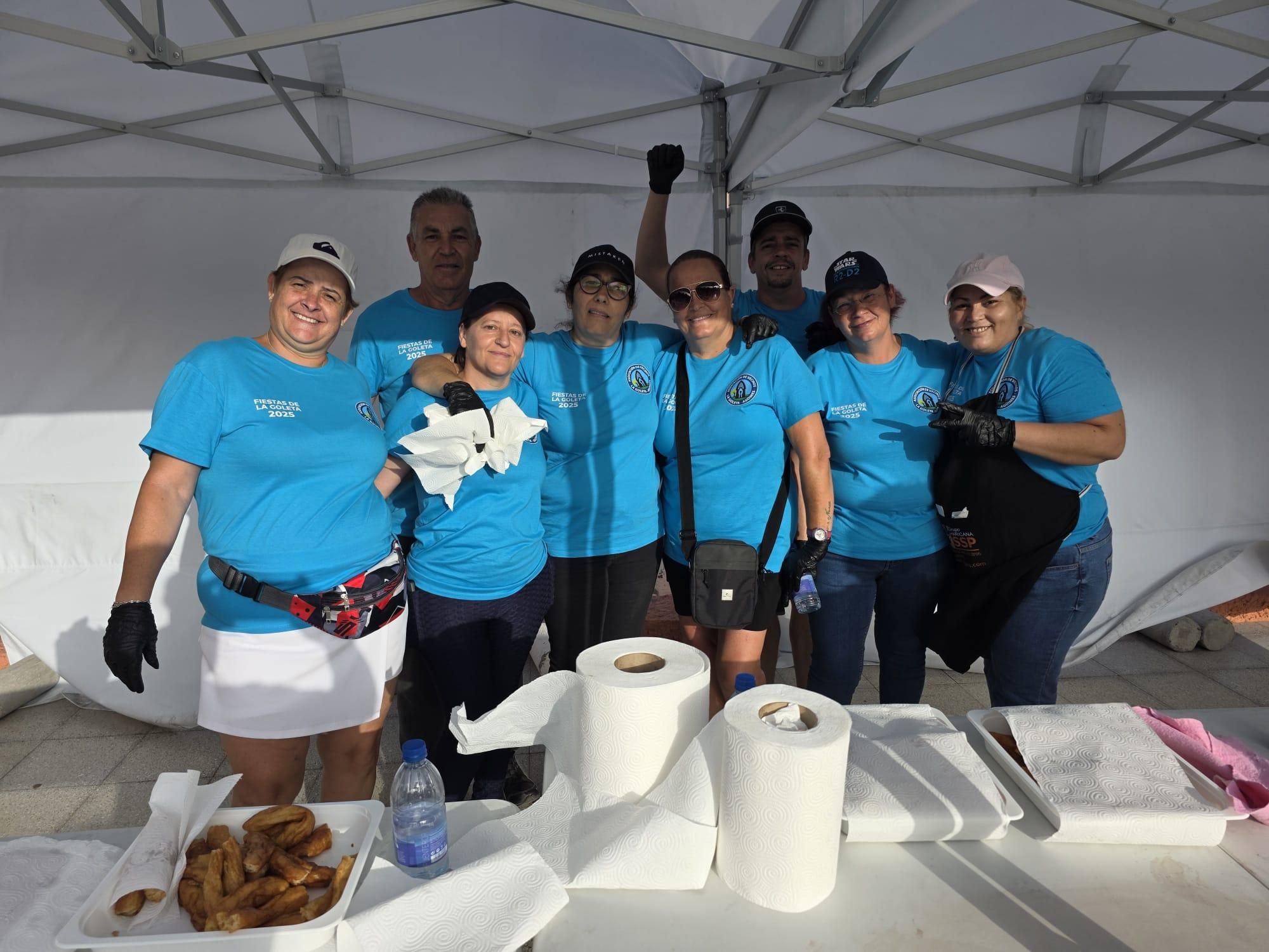 El carnicero más solidario  lleva alegría a mayores y enfermos