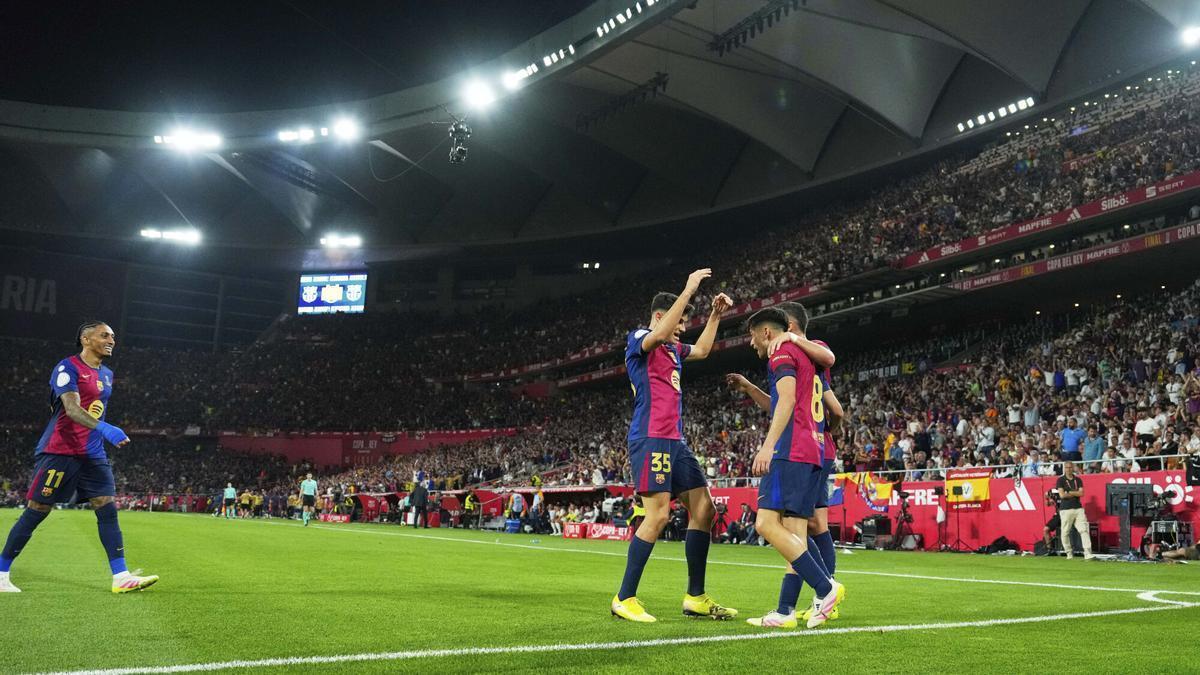 Celebración del primer gol en el Estadio La Cartuja.